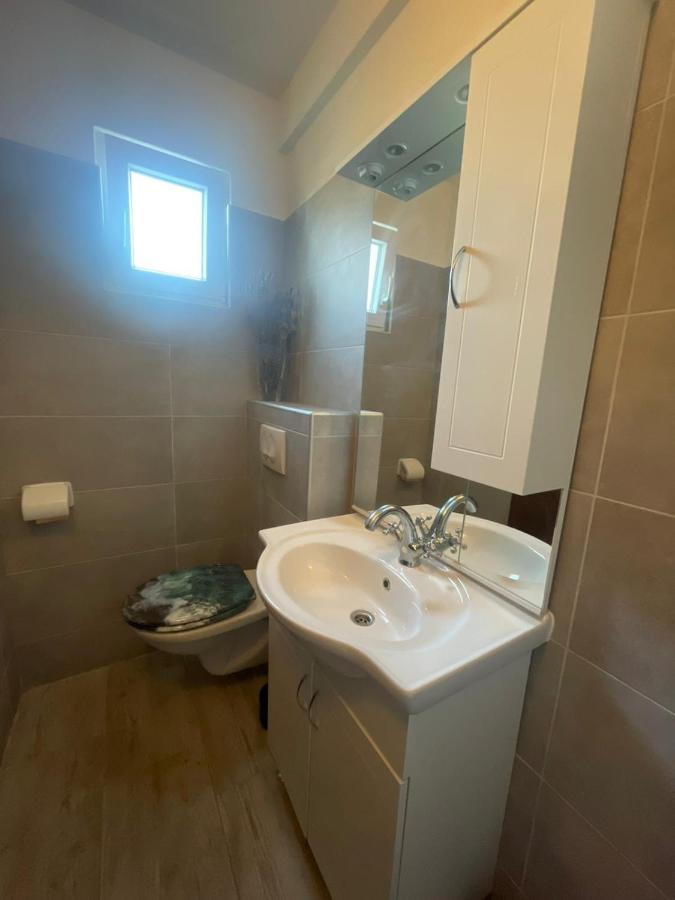 Studio Apartment Dona Trogir Exterior photo