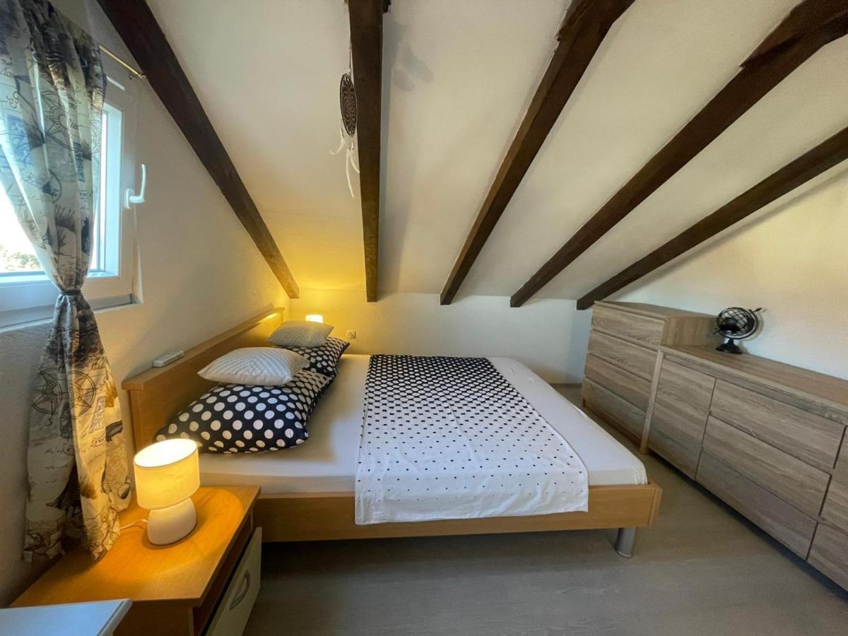 Studio Apartment Dona Trogir Exterior photo