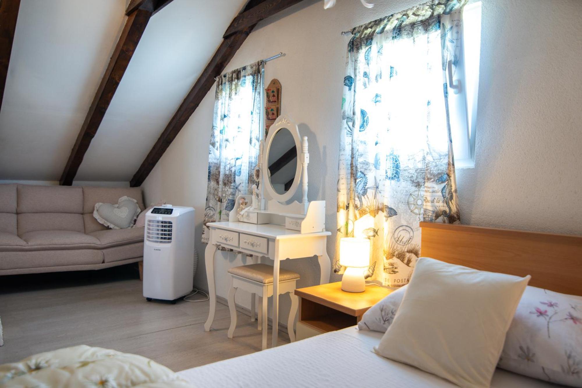 Studio Apartment Dona Trogir Exterior photo