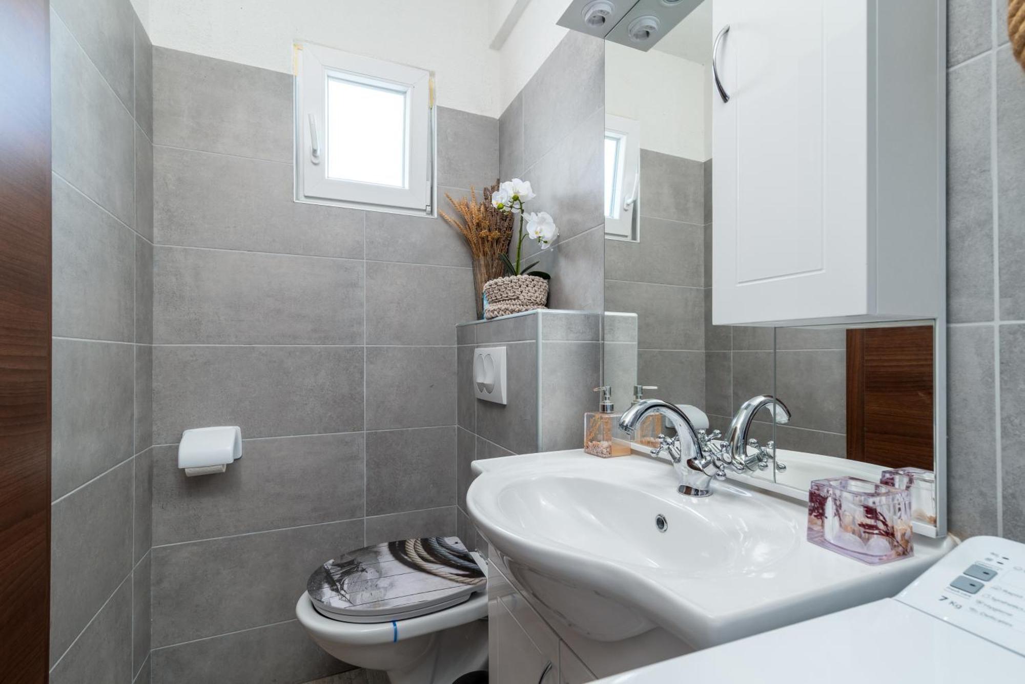 Studio Apartment Dona Trogir Exterior photo