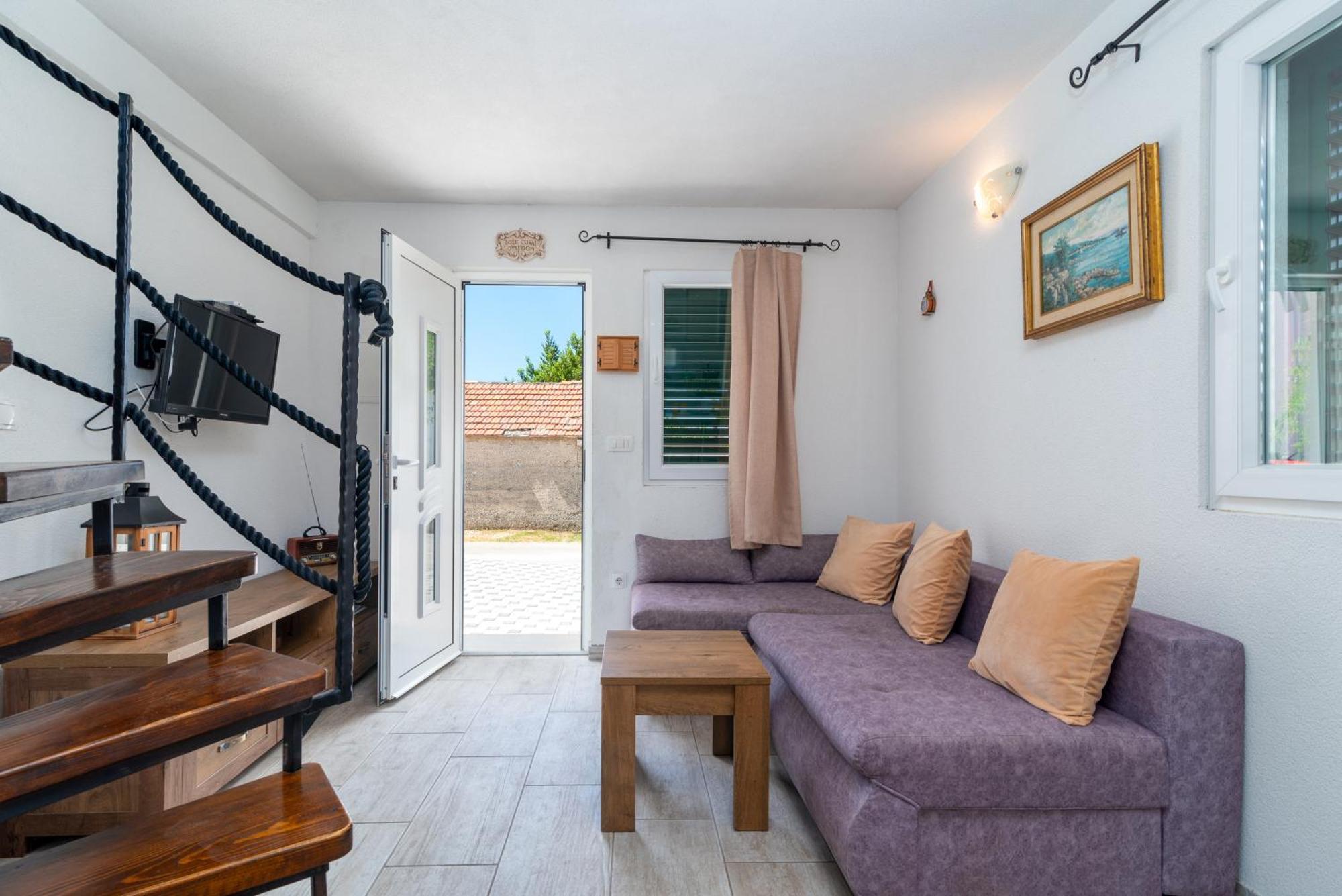 Studio Apartment Dona Trogir Exterior photo